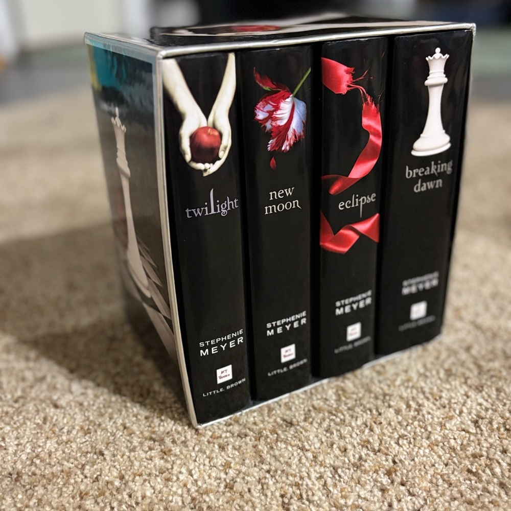 Twilight Saga Book Set
